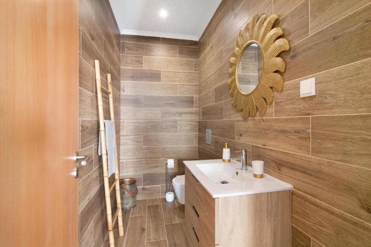 Traditional 3 Bedroom Apartment Алте Екстериор снимка