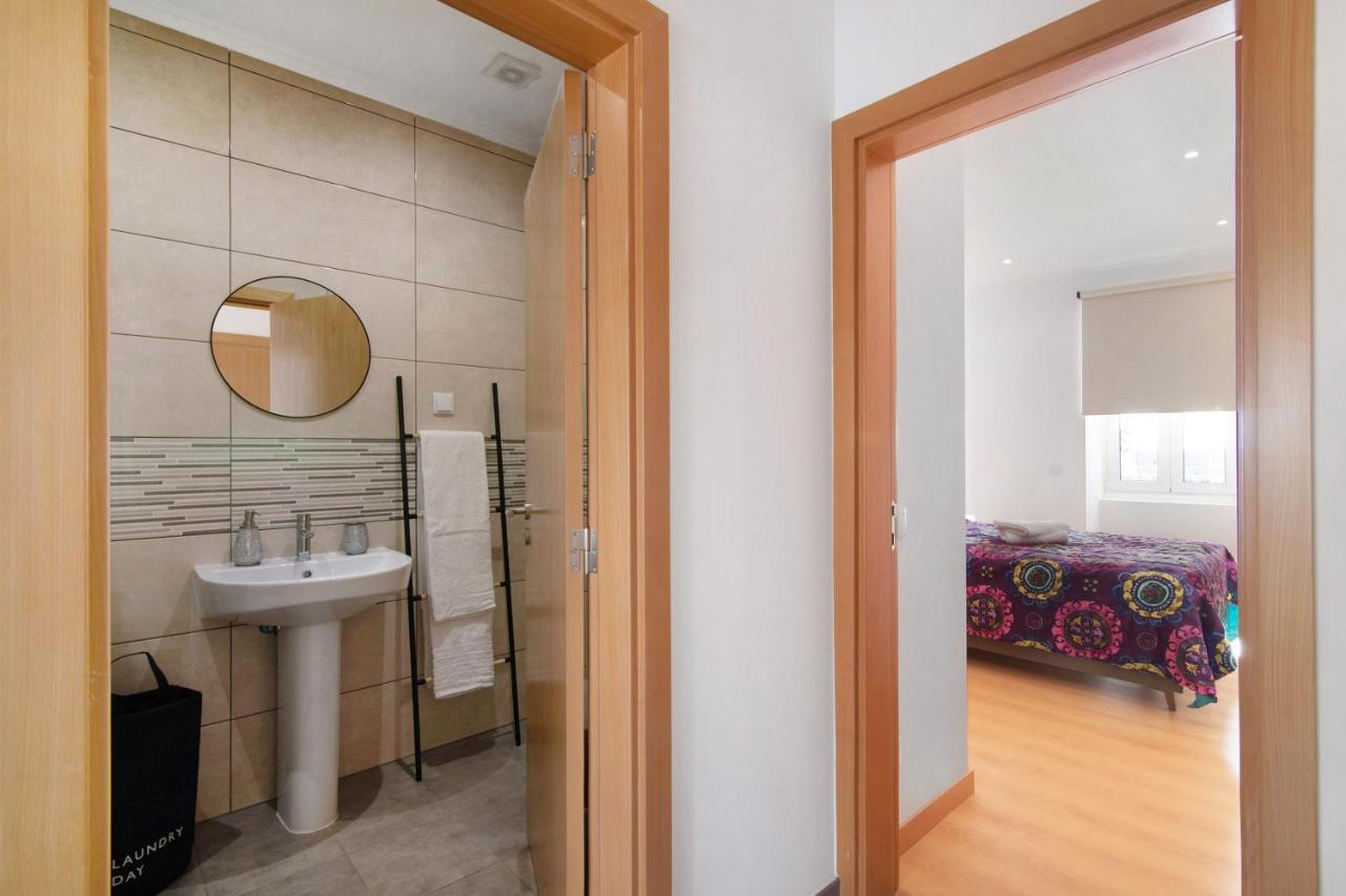 Traditional 3 Bedroom Apartment Алте Екстериор снимка